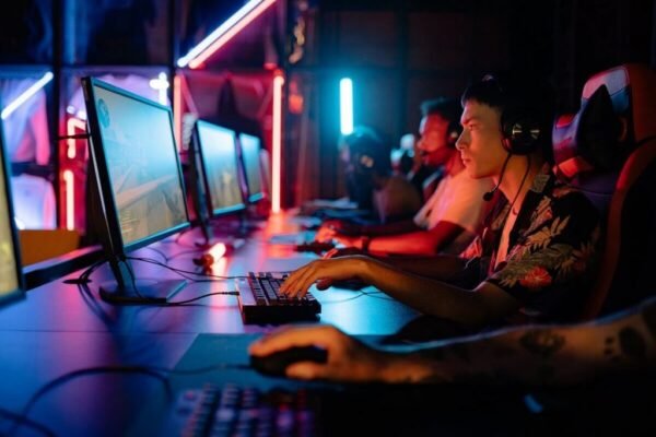 The Rise of Tech Esports: A Look at the Growing World of Electronic Sports
