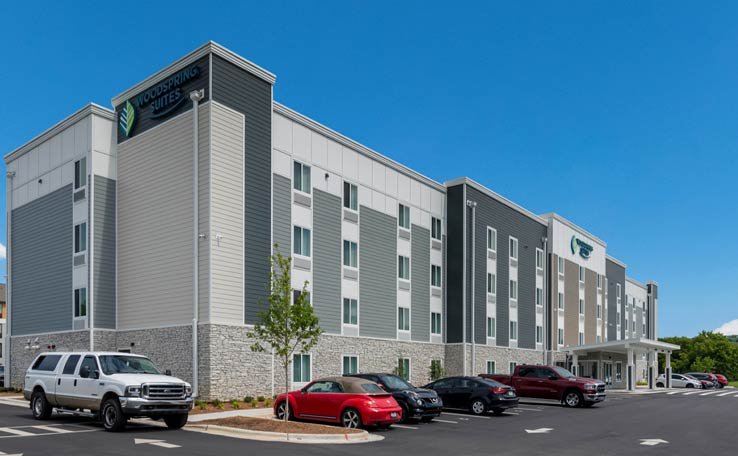 WoodSpring Suites